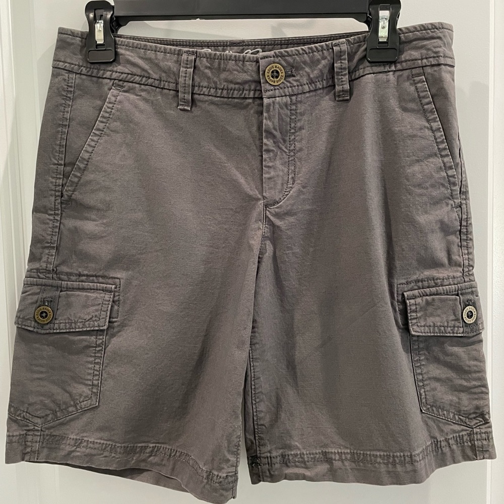 SOLD-Eddie Bauer Ladies Cargo Shorts EUC Size 2